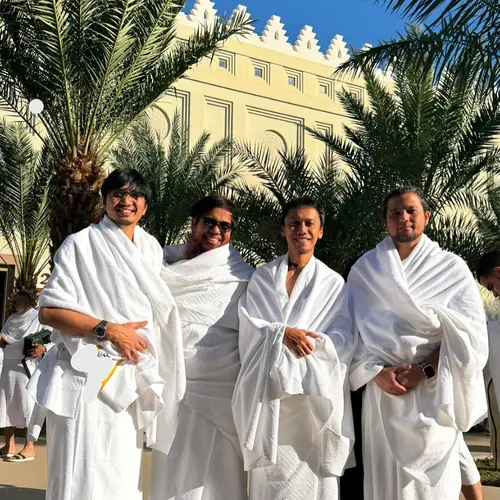 Sakti Sheila On 7 Ungkap Kebahagiaannya Umrah Bareng Setelah 18 Tahun Menanti
